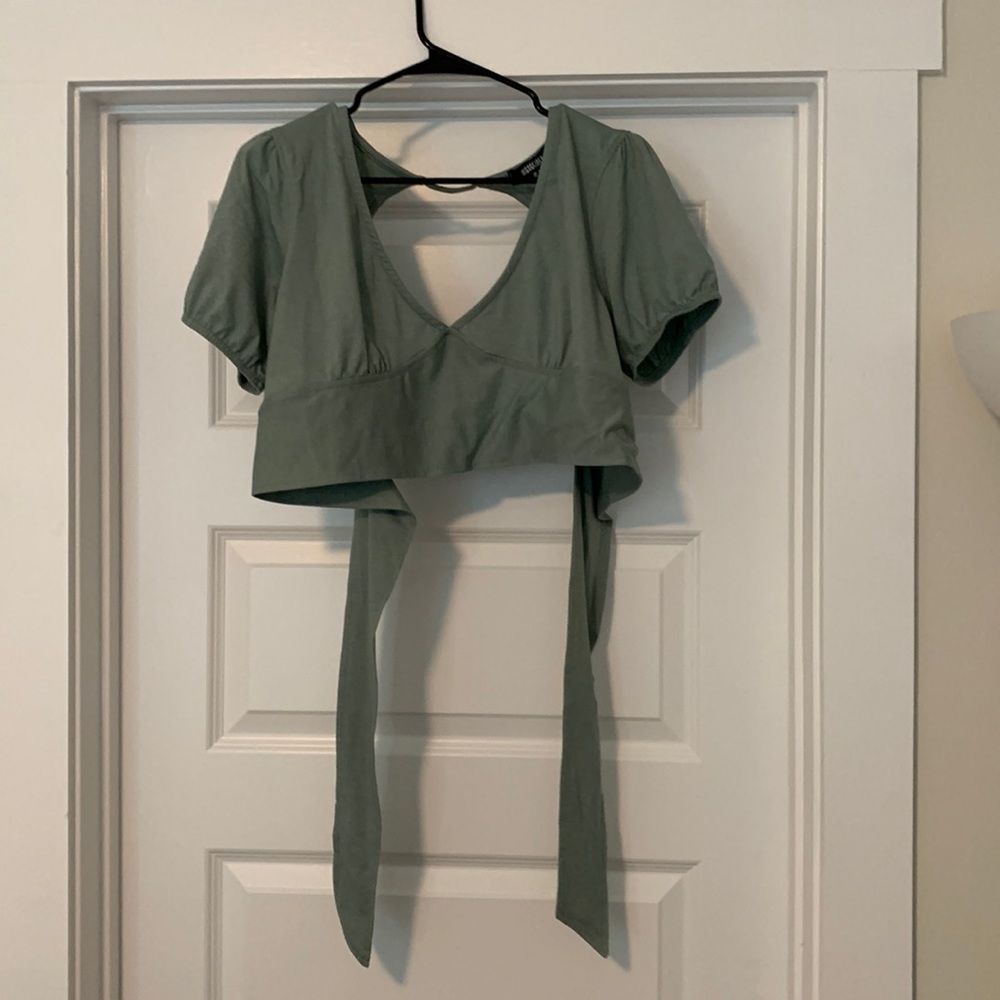 Open tie back crop top with puff sleeves from misguided, size 12